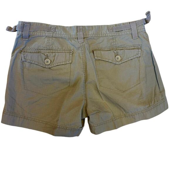 Women’s Calvin Klein Jeans Khaki Shorts pockets Mid Rise Button Close Size 8 - Picture 4 of 4